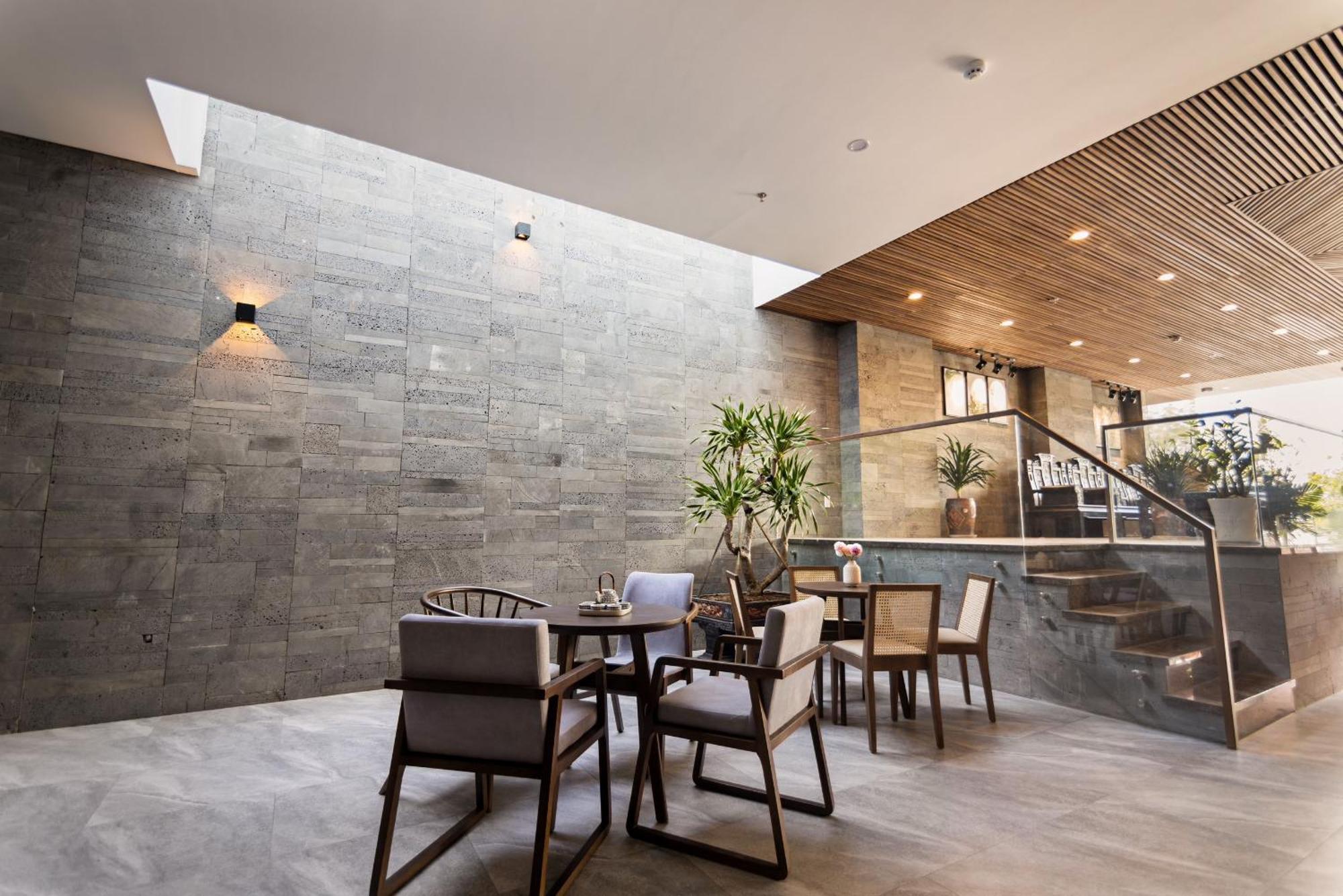 Hoang Thinh Hotel & Apartment Danang Extérieur photo