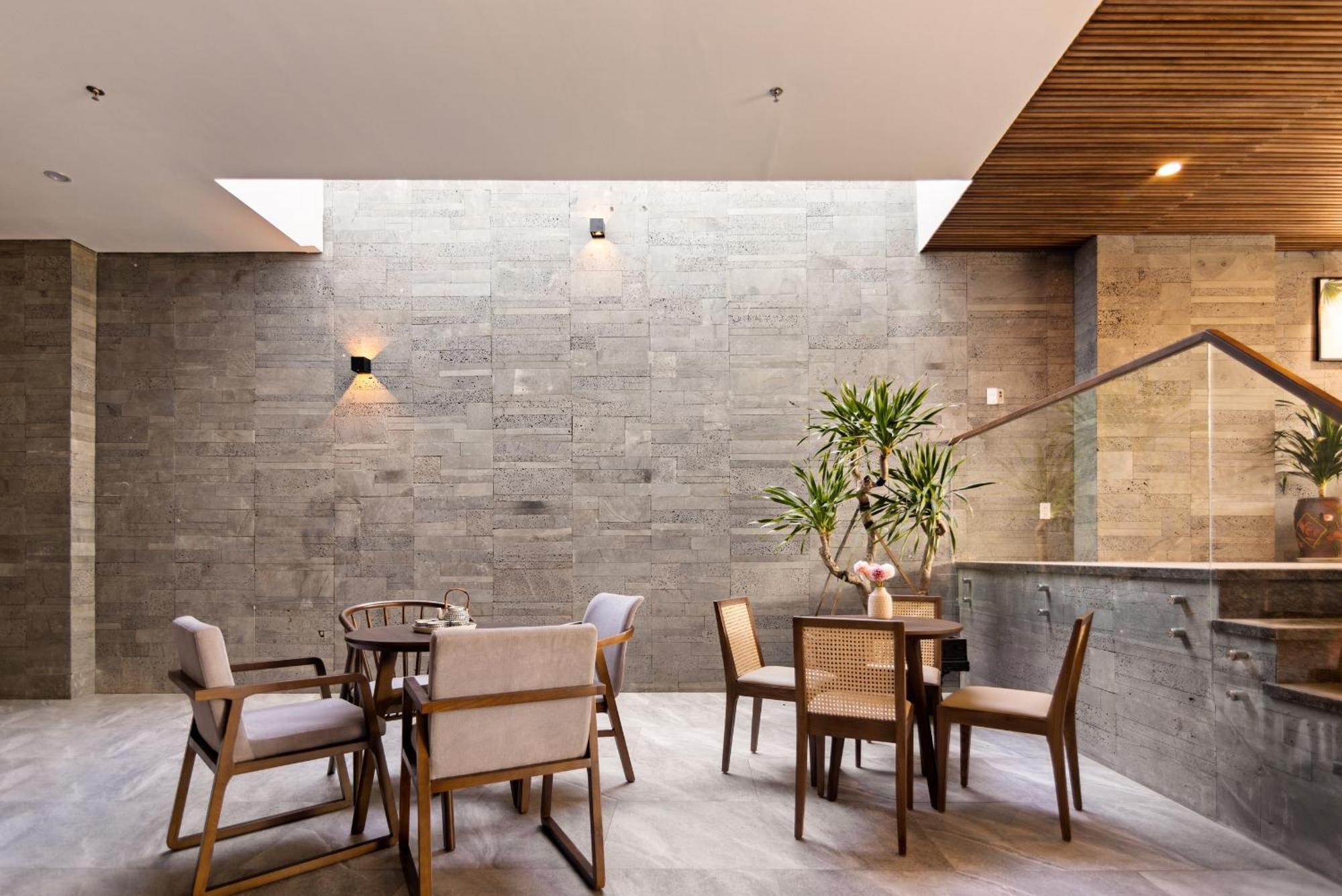 Hoang Thinh Hotel & Apartment Danang Extérieur photo